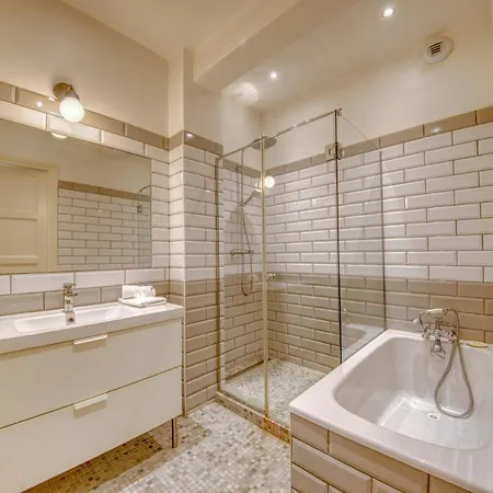 Excellence - 4 Bedrooms Appartement *