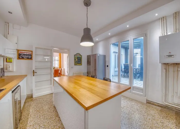 Excellence - 4 Bedrooms Διαμέρισμα