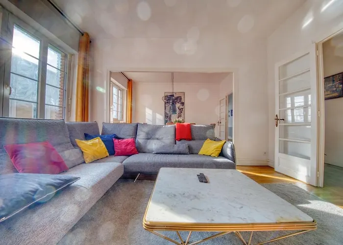 Excellence - 4 Bedrooms Διαμέρισμα *