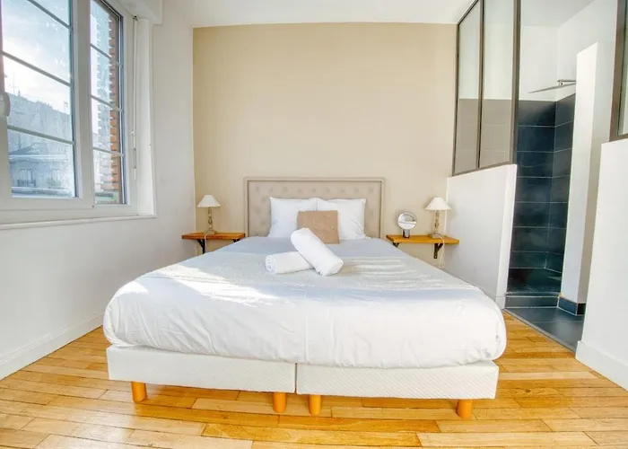 Excellence - 4 Bedrooms * Ρενς